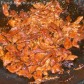 capatand consistenta si conferind fasiilor de carne o apetisanta nuanta caramel, luati wok-ul de pe foc.