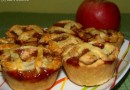 Tiny American Apple Pies