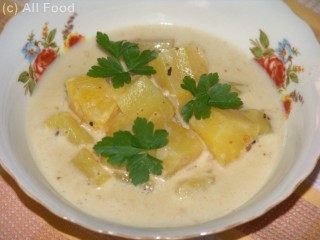 Curry de ananas cu lapte de cocos